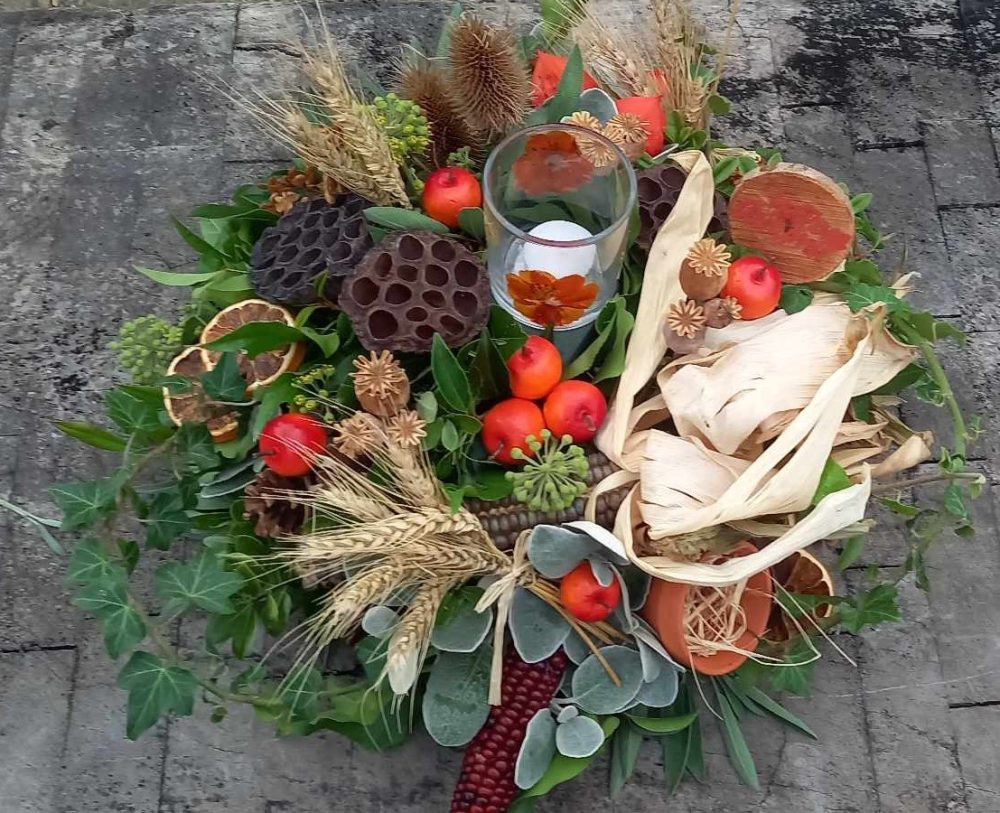 Harvest Table Centre